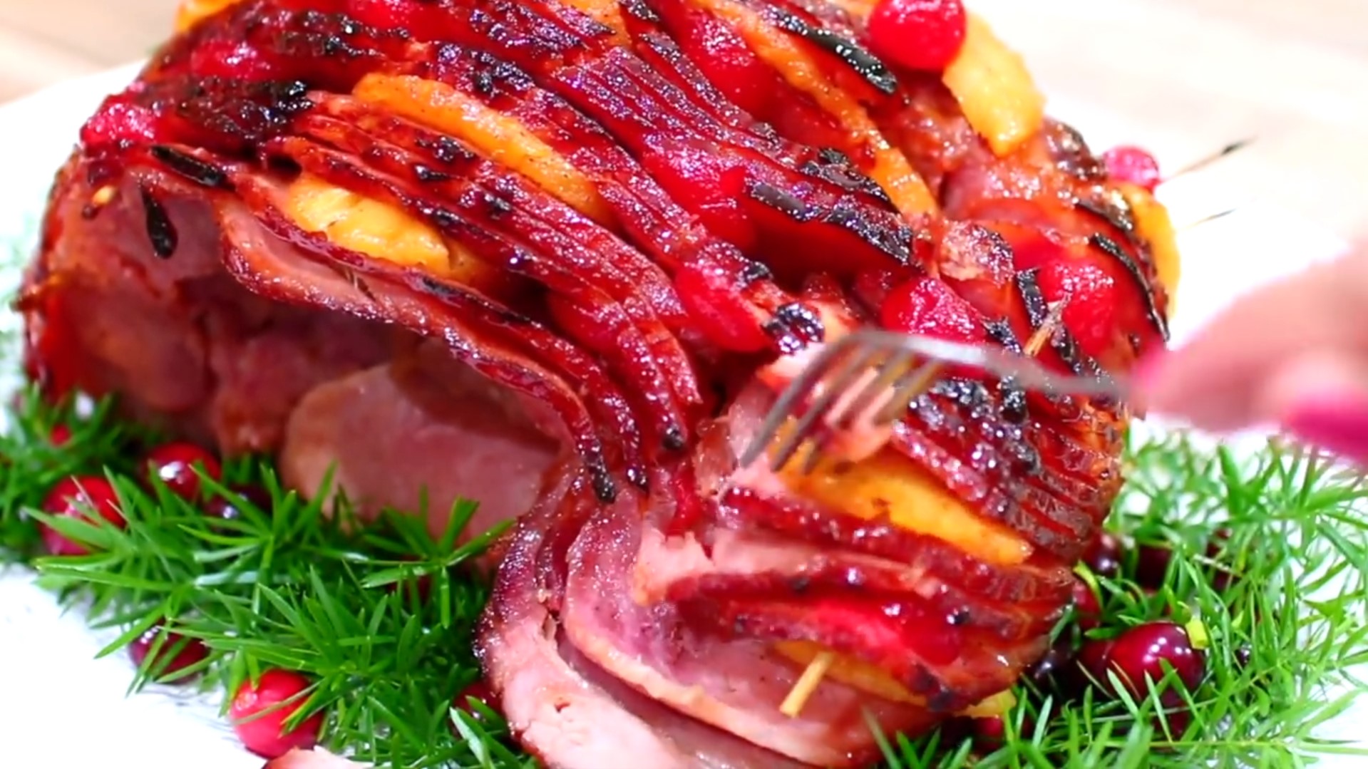 Easy Baked Honey Glazed Ham Recipe