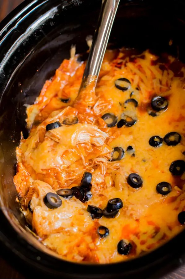 Easy Slow Cooker Chicken Enchilada Casserole